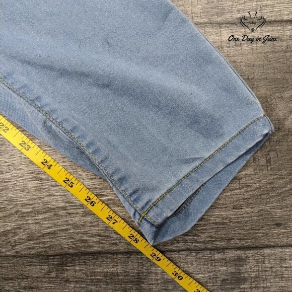 Boohoo Maternity Straight Leg Jeans Size 8 - Picture 3 of 4